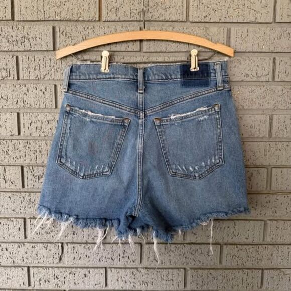 Abercrombie & Fitch 4” Mom Short High Rise Size 28/6 Curve Love - Picture 5 of 6